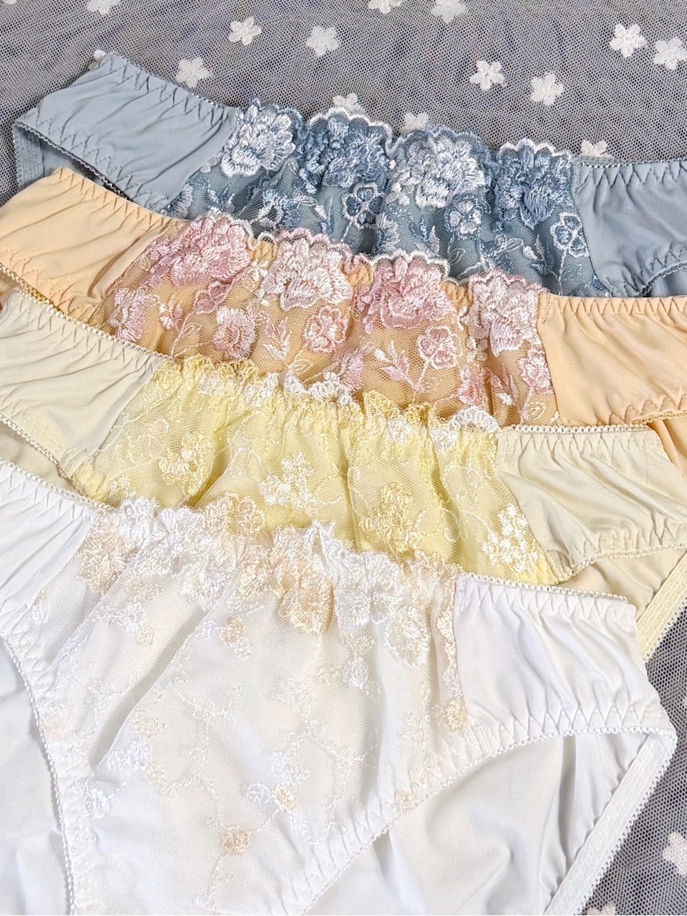 Set Of 4! US-S Japanese Vintage Classic Floral Embroidery Smooth Nylon Panties